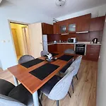 Апартамент Seaside With Free Parking Созопол